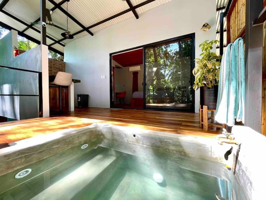 Industrial Studio With Private Jacuzzi Uvita Luaran gambar