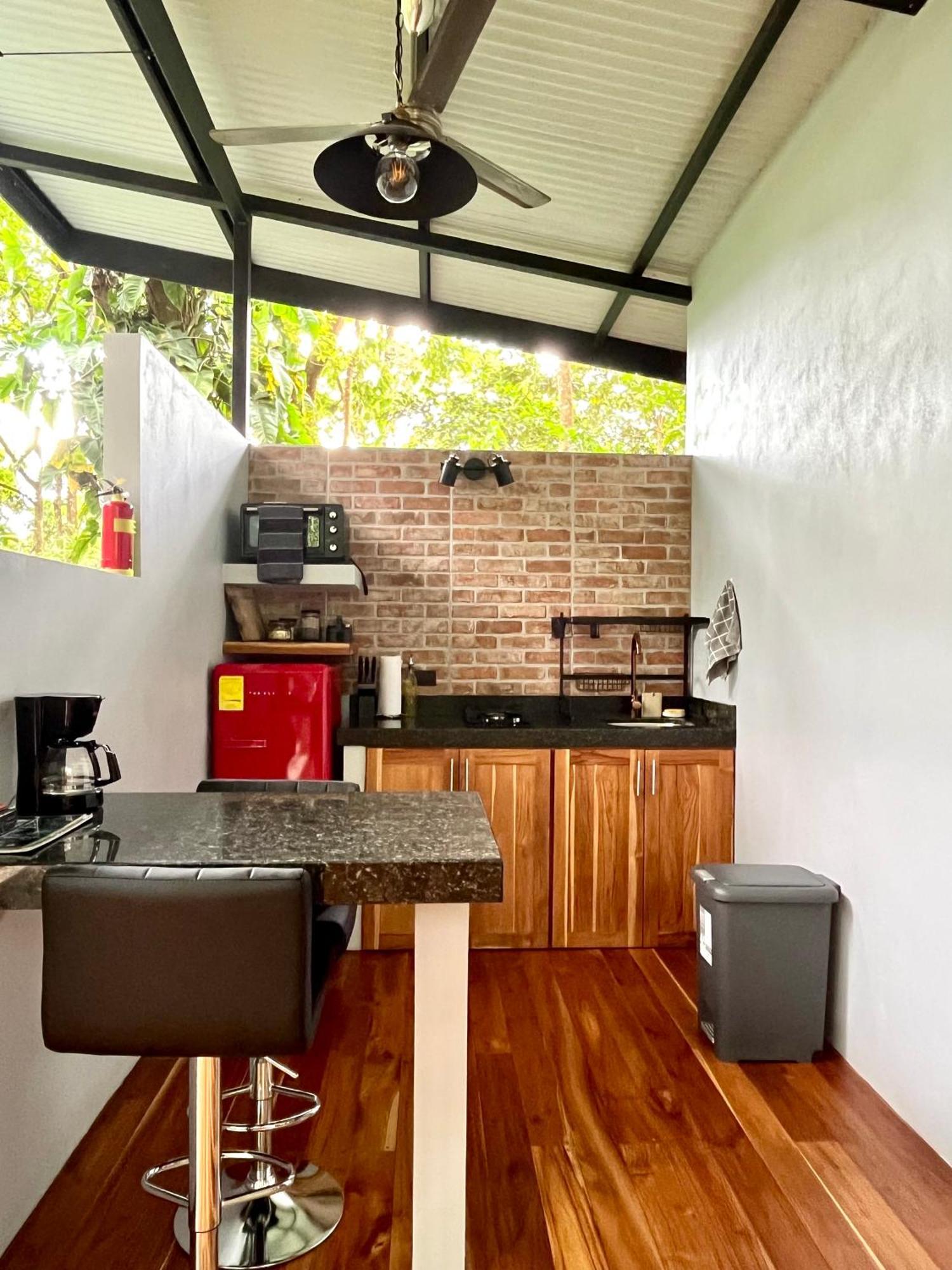 Industrial Studio With Private Jacuzzi Uvita Luaran gambar