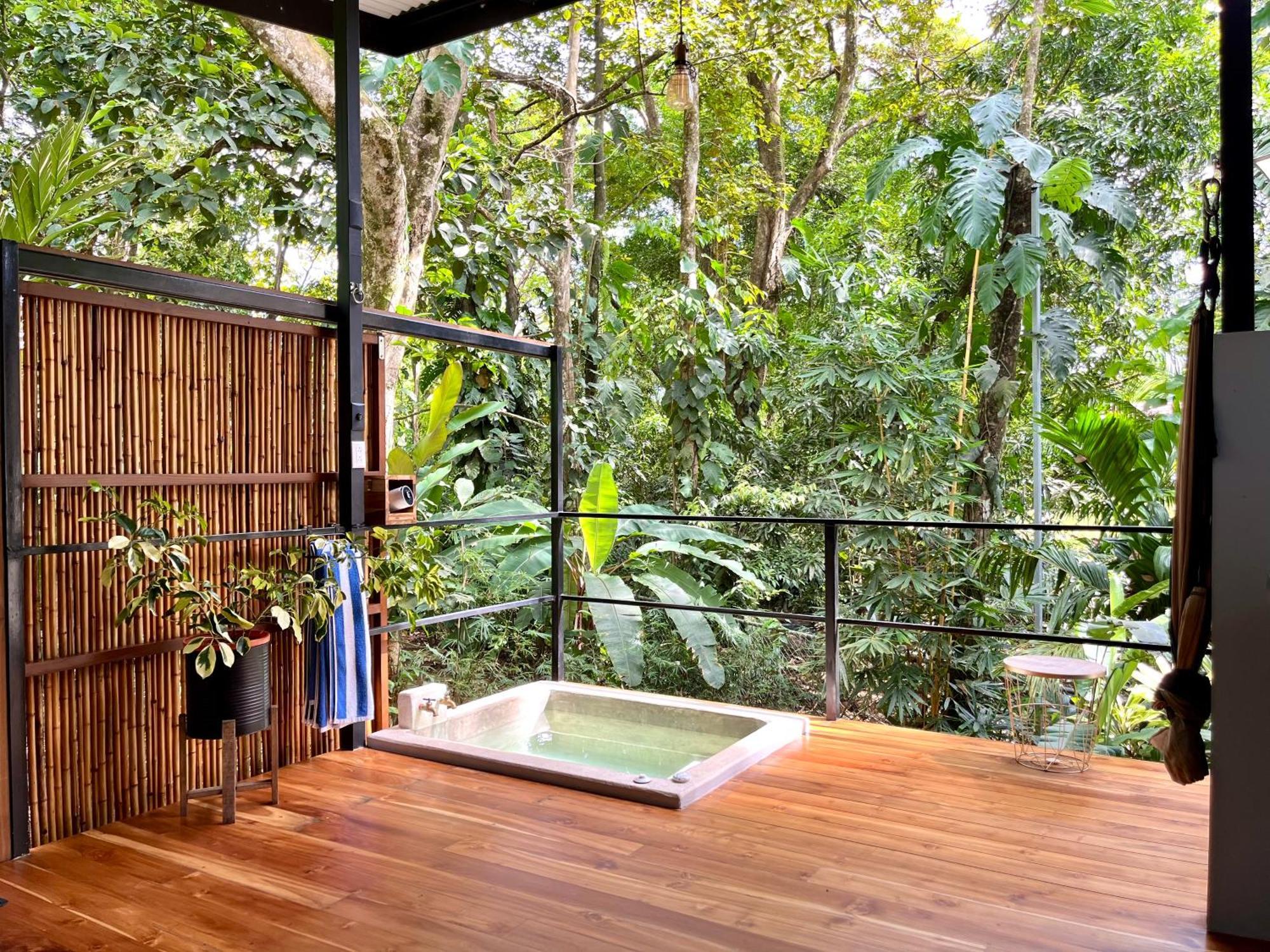 Industrial Studio With Private Jacuzzi Uvita Luaran gambar